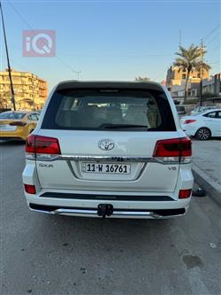 تويوتا لاندكروزر